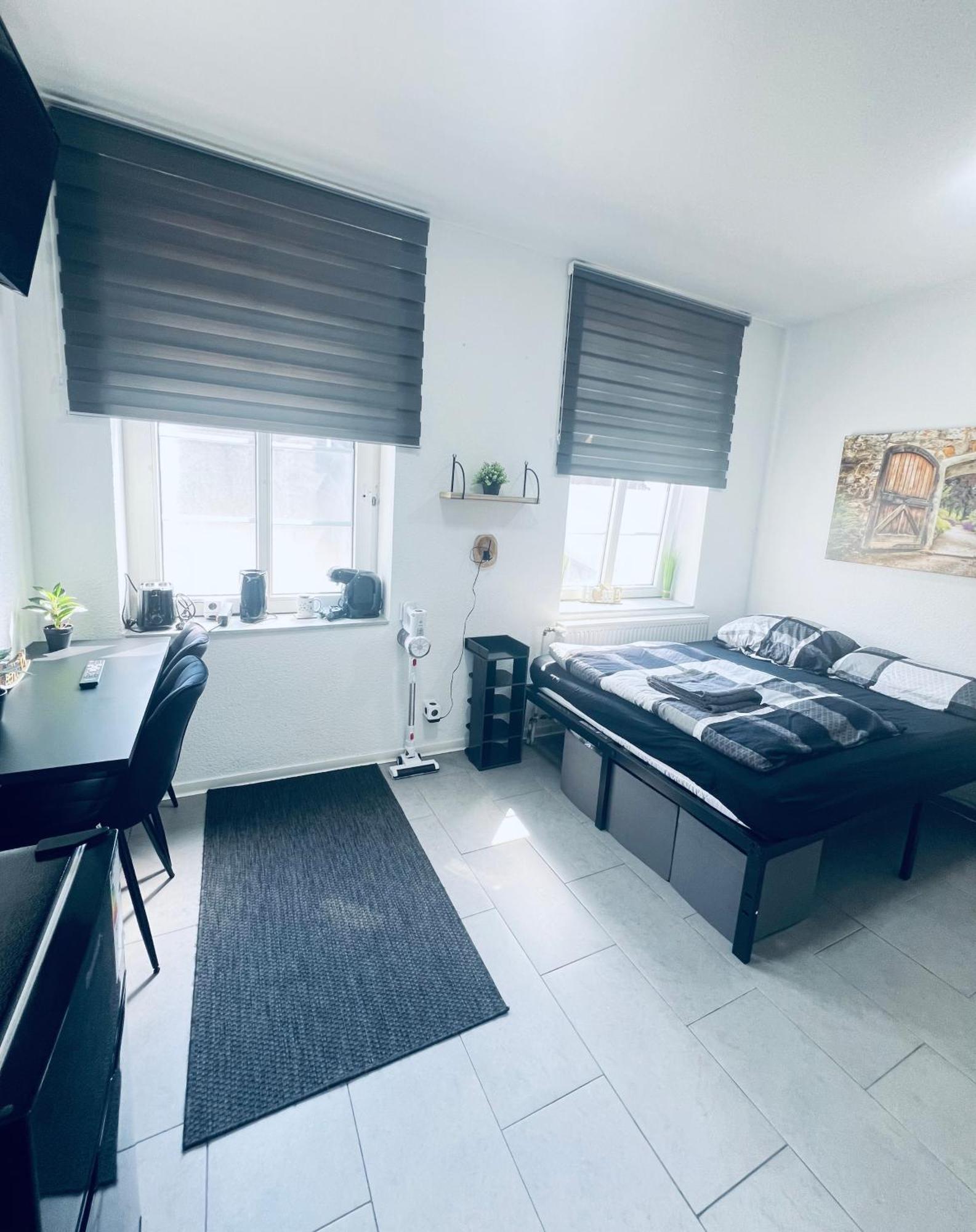 Traumhaftes 1-Zi Apartment Mit Gartennutzung Naehe Krefeld Hbf Esterno foto